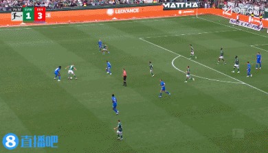 又送礼！弗莱肯出击被过，施密特打空门扳回一城！药厂3-2不莱梅