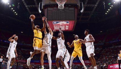 巨人游戏：NBA规则因谁而改？——论超级巨星对篮球法则的塑造