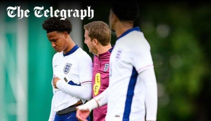 电讯报：英格兰U17在德国踢比赛遭遇种族歧视，裁判两度中断比赛